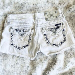 Miss Me Shorts size 26. Smoke free home.